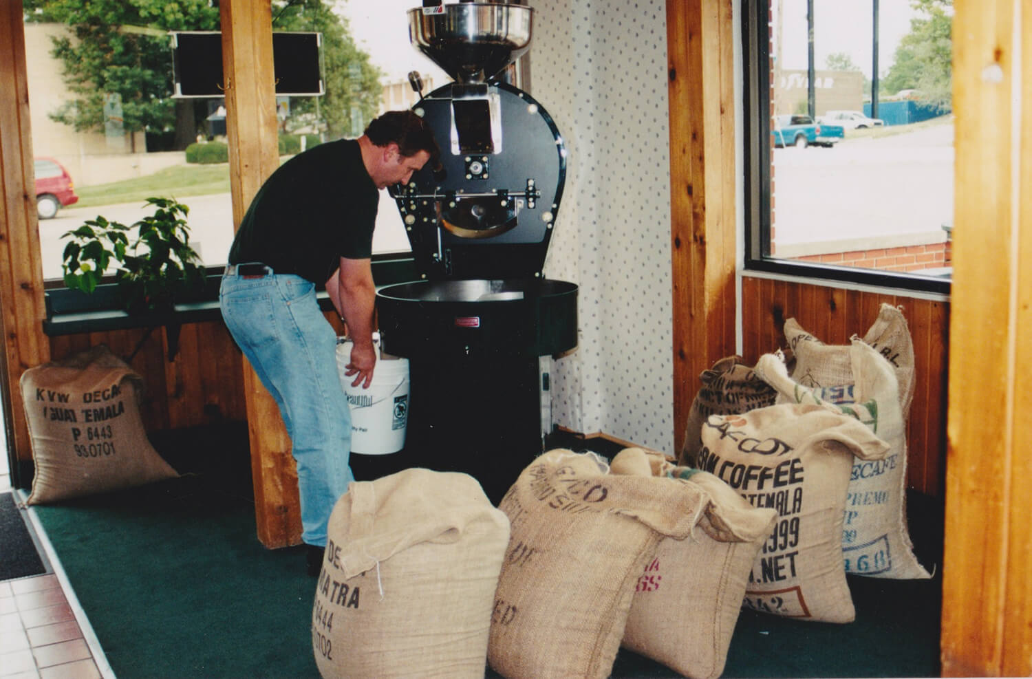 Don roasting coffee